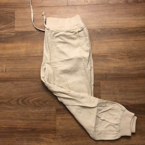 Forever 21 - Canvas capri pants - Picture 3 of 4